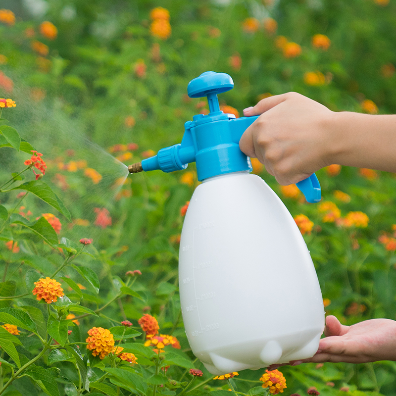 Pandora 1L 1.5L 2L Plastic Pressure Bottle Sprayer Hand Pump Water Sprayer For Garden